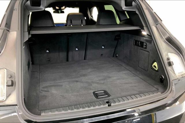 Photo of 2024 Black BMW iX