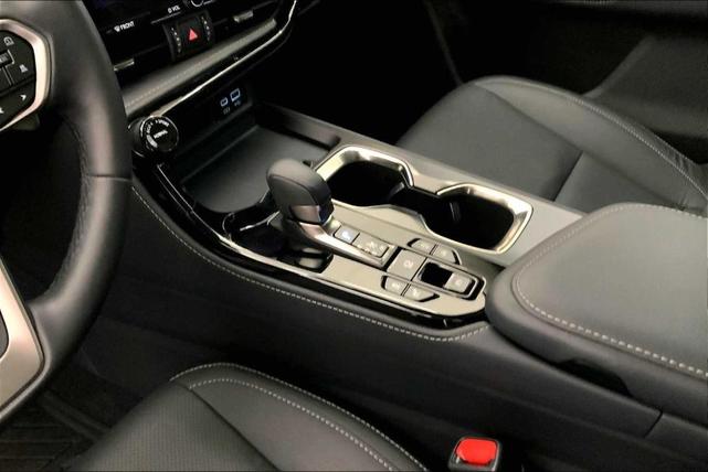 Photo of 2024 Silver Lexus NX 250