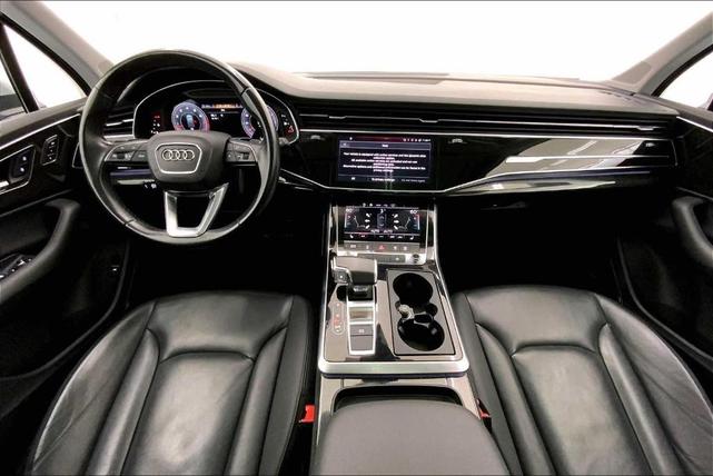 Photo of 2022 Florett Silver Metallic Audi Q7