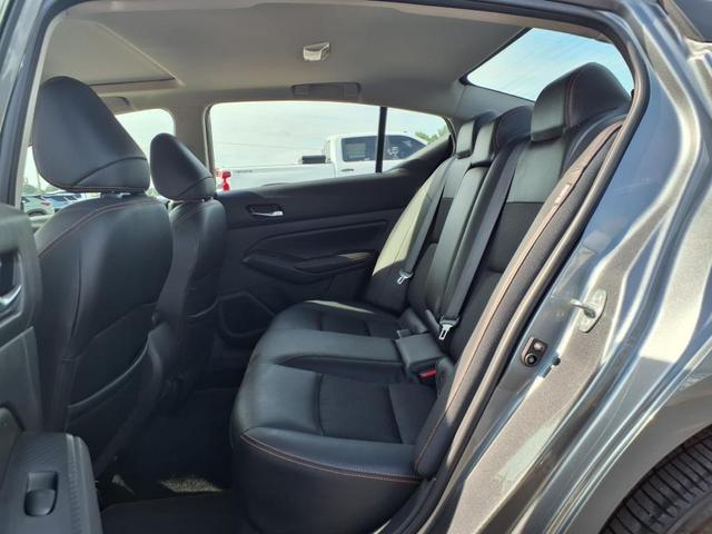 Photo of 2020 Gun Metallic Nissan Altima