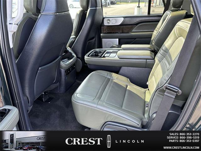 Photo of 2023 Manhattan Green Metallic Premium Colorant Lincoln Navigator