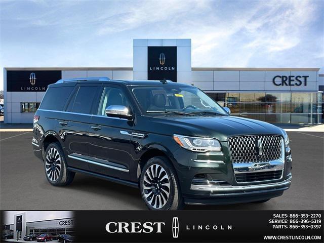 Photo of 2023 Manhattan Green Metallic Premium Colorant Lincoln Navigator
