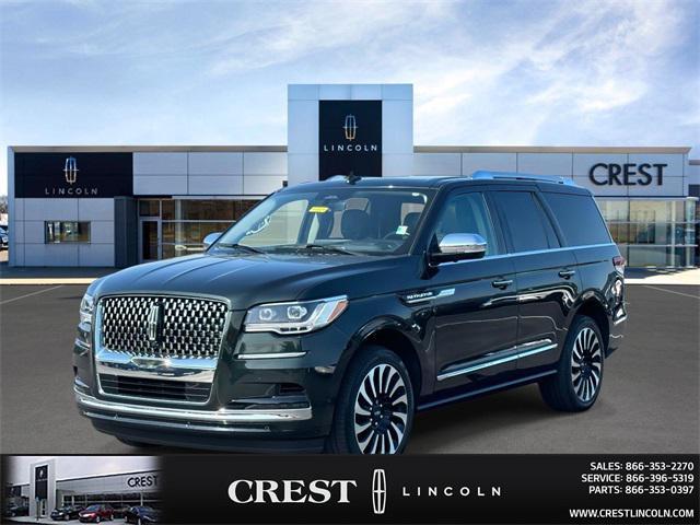 Photo of 2023 Manhattan Green Metallic Premium Colorant Lincoln Navigator