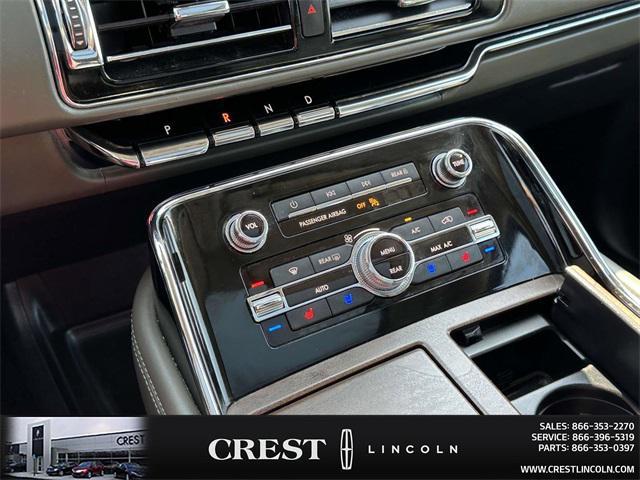 Photo of 2023 Manhattan Green Metallic Premium Colorant Lincoln Navigator