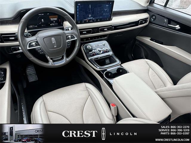 Photo of 2022 Ceramic Pearl Metallic Tinted Clearcoat Lincoln Nautilus