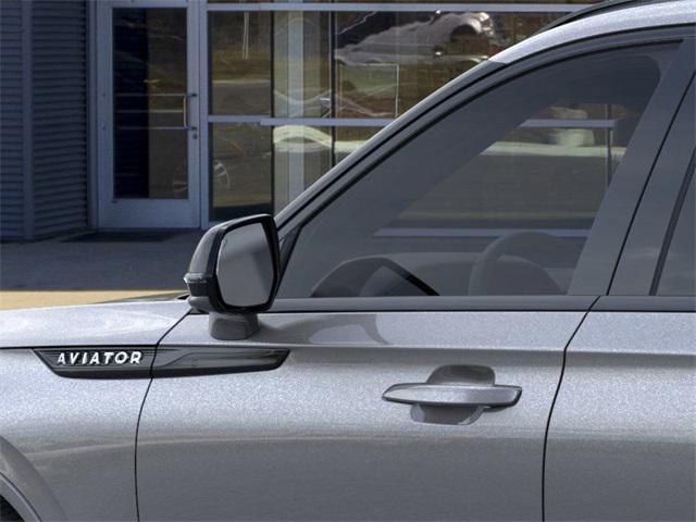 Photo of 2025 Asher Gray Metallic Clearcoat Lincoln Aviator