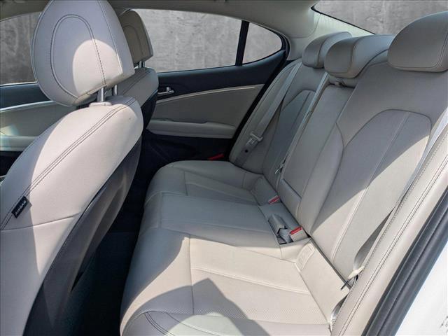 Photo of 2019 Casablanca White Genesis G70