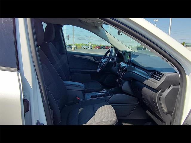 Photo of 2023 Star White Ford Escape
