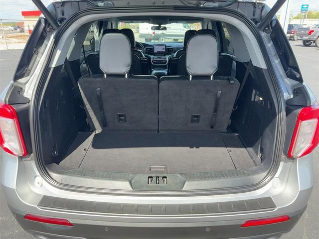 Photo of 2022 Iconic Silver Metallic Ford Explorer