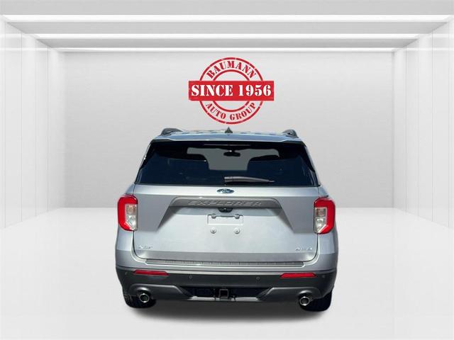 Photo of 2022 Iconic Silver Metallic Ford Explorer