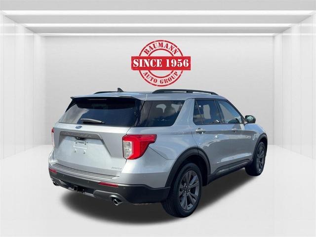 Photo of 2022 Iconic Silver Metallic Ford Explorer