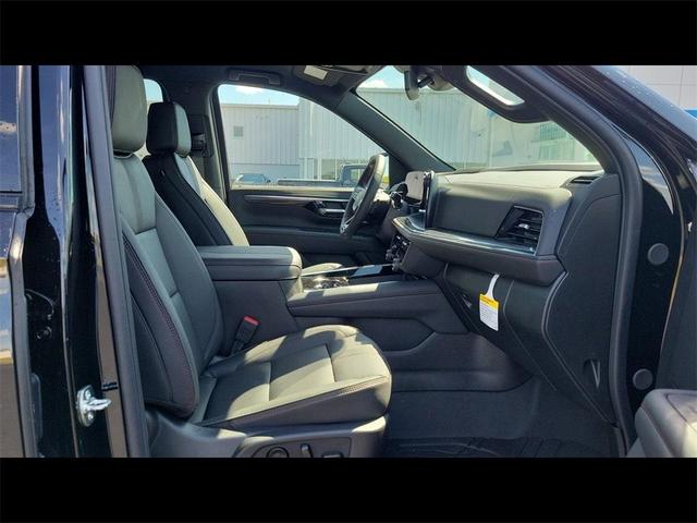 Photo of 2025 Black Chevrolet Suburban