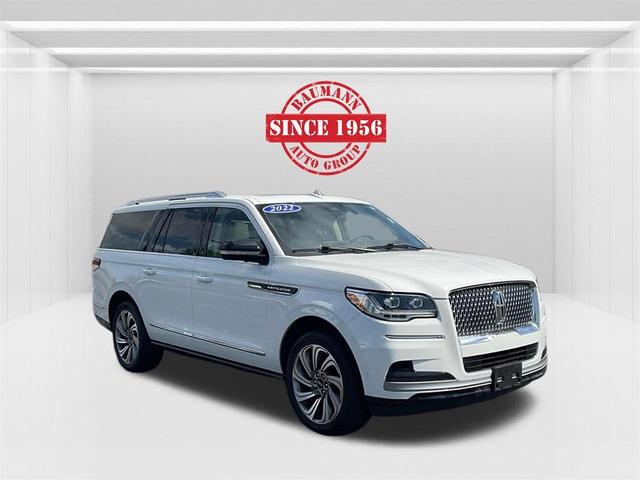 Photo of 2022 Pristine White Lincoln Navigator L