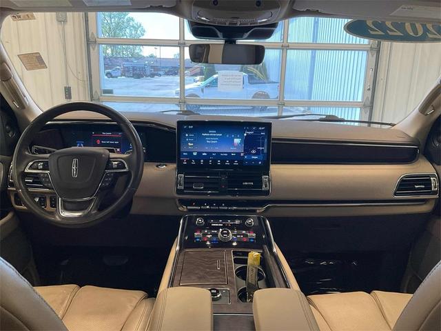 Photo of 2022 Pristine White Lincoln Navigator L