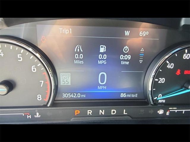Photo of 2022 Star White Ford Explorer