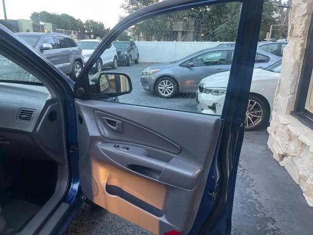 Photo of 2005 Nautical Blue Hyundai TUCSON