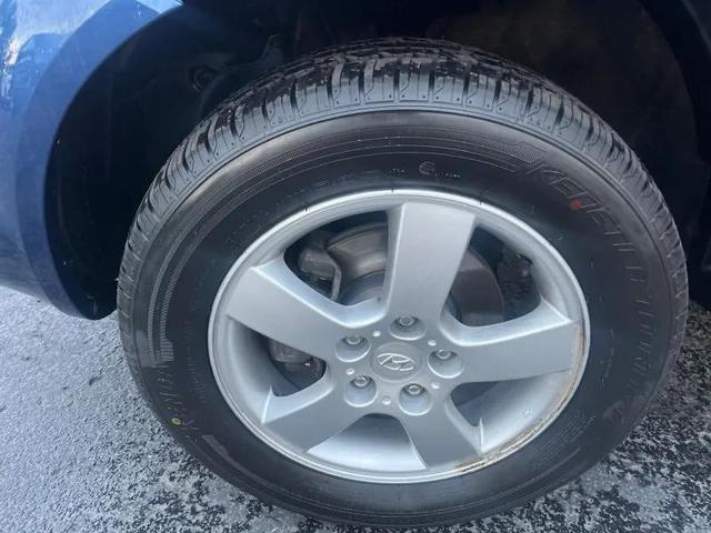 Photo of 2005 Nautical Blue Hyundai TUCSON