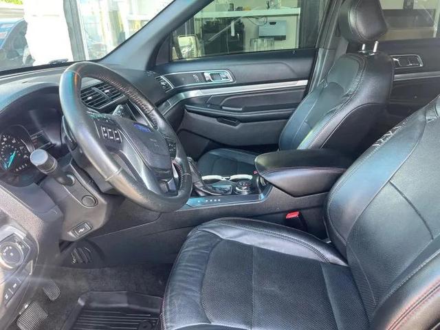 Photo of 2016 Shadow Black Ford Explorer