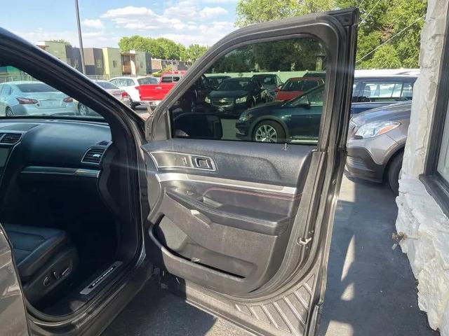 Photo of 2016 Shadow Black Ford Explorer