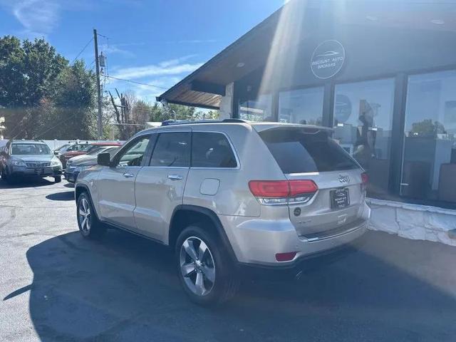 Photo of 2014 Beige Jeep Grand Cherokee