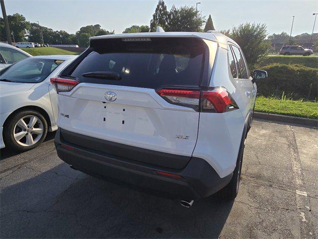 Photo of 2025 Ice Cap Toyota RAV4
