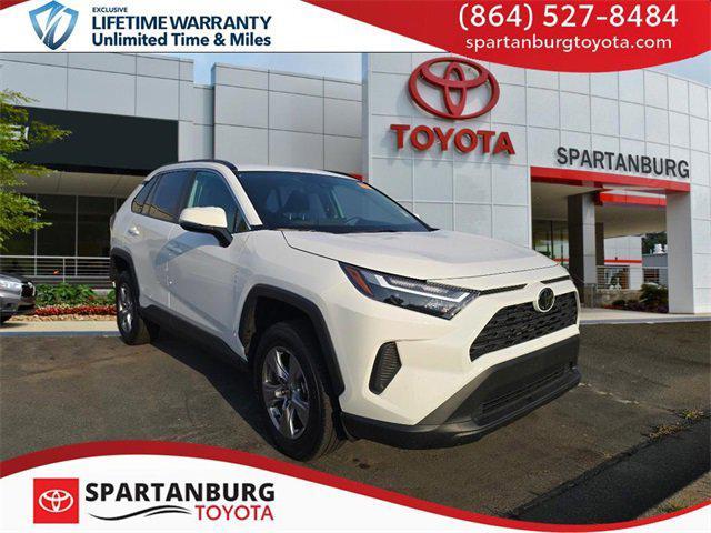 Photo of 2025 Ice Cap Toyota RAV4