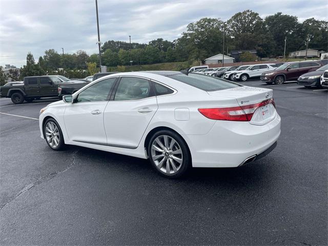 Photo of 2017 Hyper White Hyundai Azera