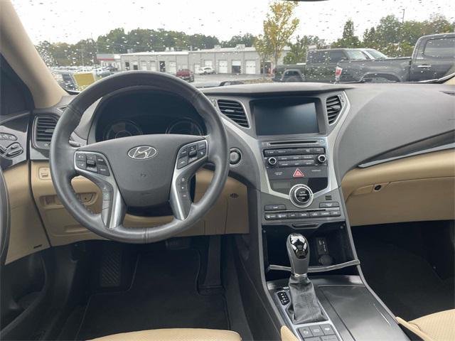 Photo of 2017 Hyper White Hyundai Azera