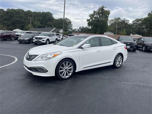 Photo of 2017 Hyper White Hyundai Azera