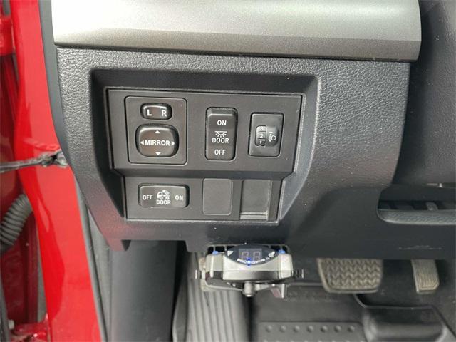 Photo of 2017 Barcelona Red Metallic Toyota Tundra