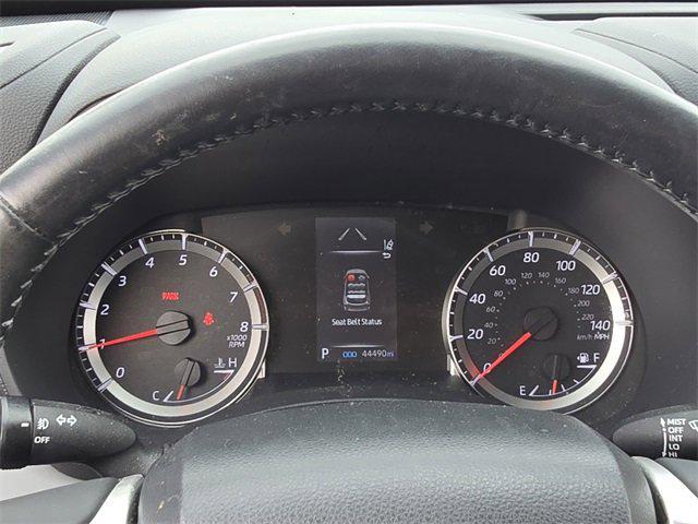 Photo of 2022 Midnight Black Metallic Toyota Highlander