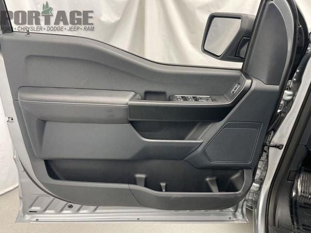 Photo of 2025 Iconic Silver Metallic Ford F-150