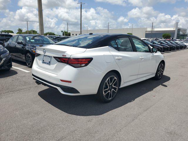 Photo of 2025 Aspen White Tricoat/Super Black Nissan Sentra