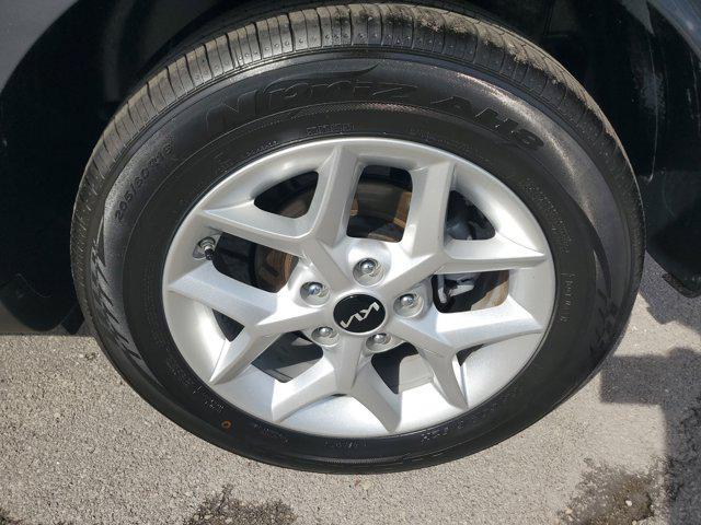 Photo of 2024 Gravity Gray Kia Soul