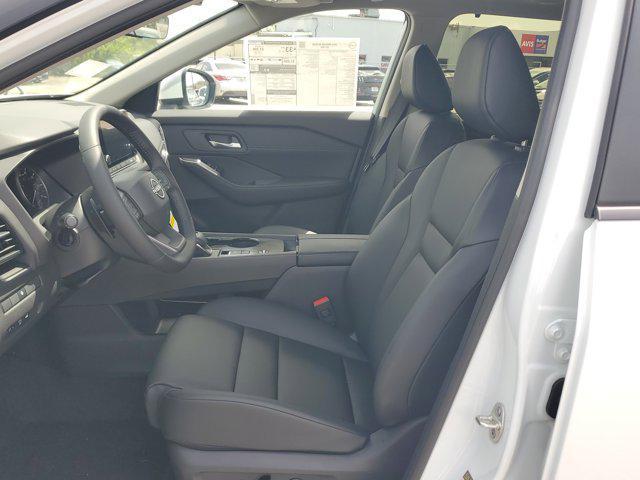 Photo of 2025 Everest White Pearl Nissan Rogue