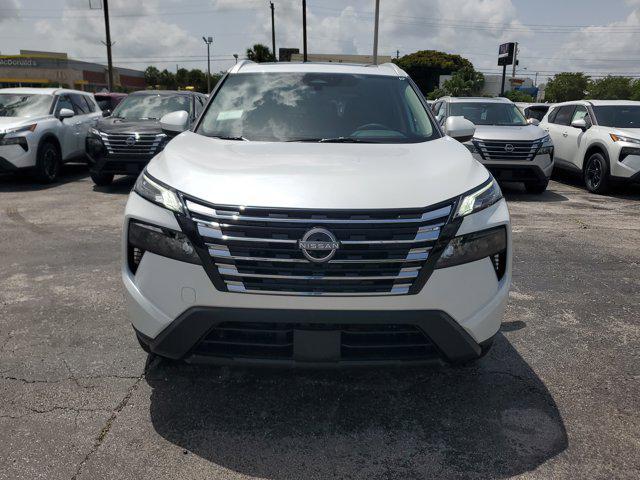 Photo of 2025 Everest White Pearl Nissan Rogue