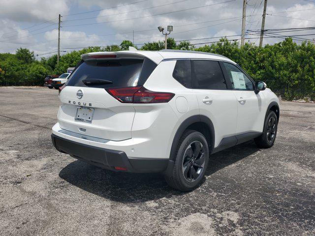 Photo of 2025 Everest White Pearl Nissan Rogue