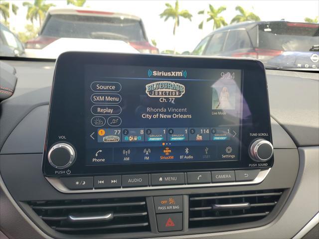 Photo of 2025 Pearl White Tricoat Nissan Altima