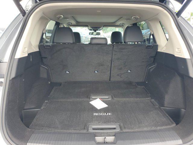 Photo of 2024 Boulder Gray Pearl Nissan Rogue