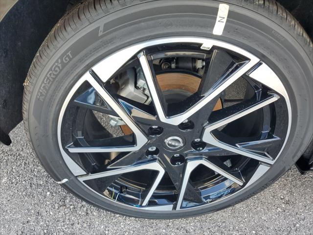 Photo of 2025 Super Black Nissan Sentra
