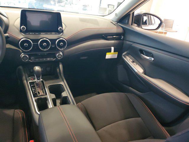 Photo of 2025 Aspen White Tricoat/Super Black Nissan Sentra