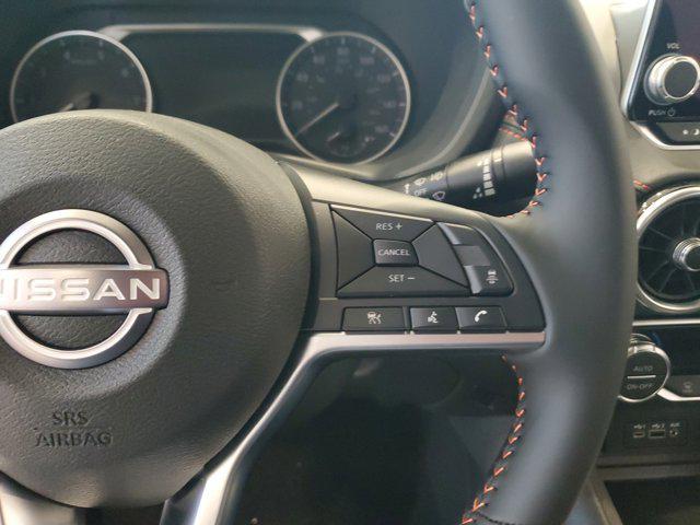 Photo of 2025 Aspen White Tricoat/Super Black Nissan Sentra