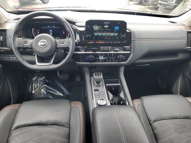 Photo of 2024 Super Black Nissan Pathfinder