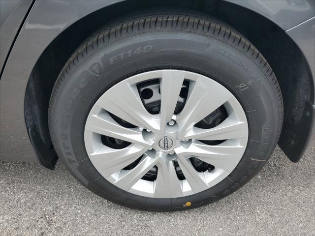 Photo of 2025 Gun Metallic Nissan Sentra