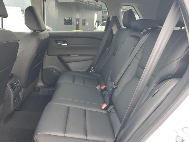 Photo of 2025 Everest White Pearl Nissan Rogue
