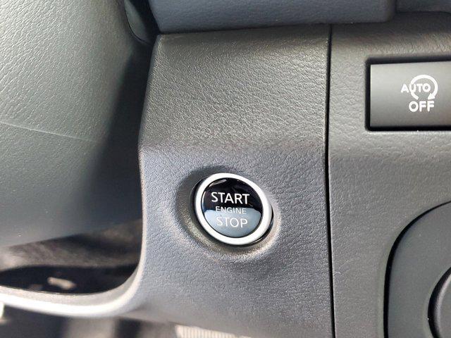 Photo of 2025 Glacier White Nissan Frontier
