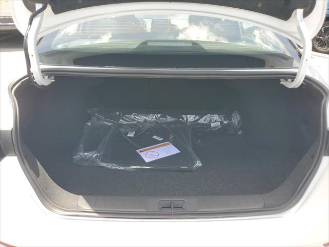 Photo of 2025 Aspen White Tricoat/Super Black Nissan Sentra