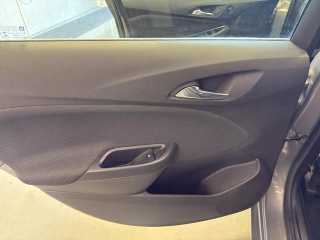 Photo of 2018 Pepperdust Metallic Chevrolet Cruze