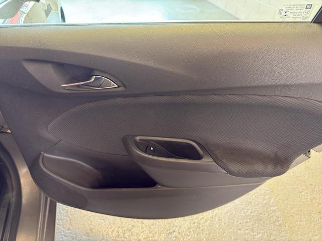 Photo of 2018 Pepperdust Metallic Chevrolet Cruze