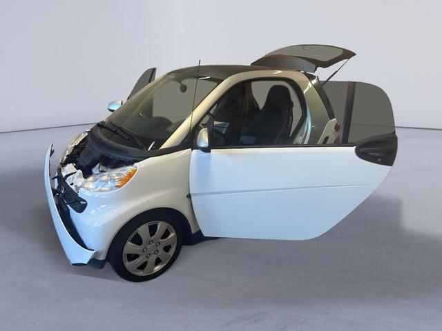 Photo of 2015 Crystal White smart ForTwo
